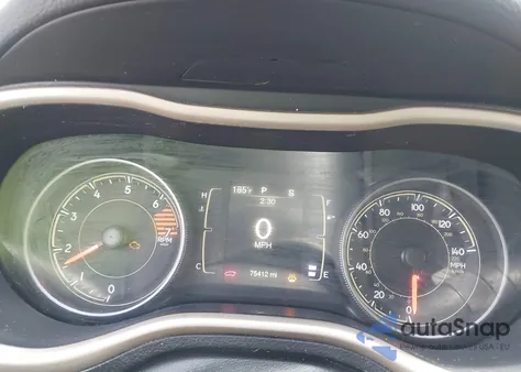 2018 Jeep Cherokee Latitude Fwd из США, поврежденный, VIN 1C4PJLCB5JD596288